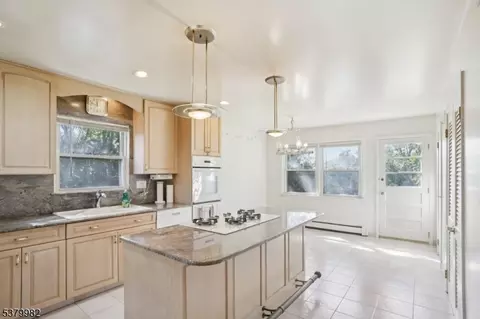 12 Baker St, Wayne, NJ 07470 photo 9