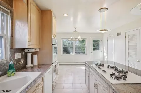 12 Baker St, Wayne, NJ 07470 photo 11