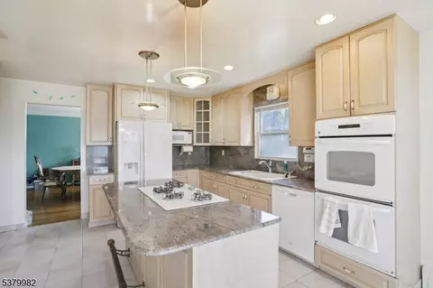12 Baker St, Wayne, NJ 07470 photo 10