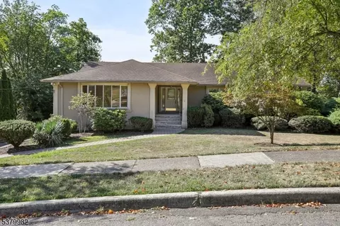 12 Baker St, Wayne, NJ 07470 photo 1