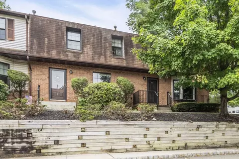 225 Riva Dr #23H, Hackettstown, NJ 07840