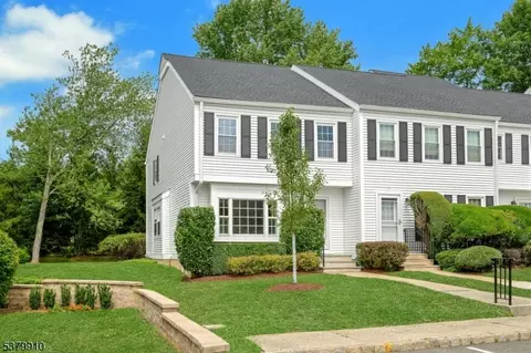 79 Hampshire Dr, Mendham, NJ 07945