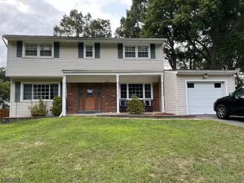 21 Deer Path Dr, Flanders, NJ 07836