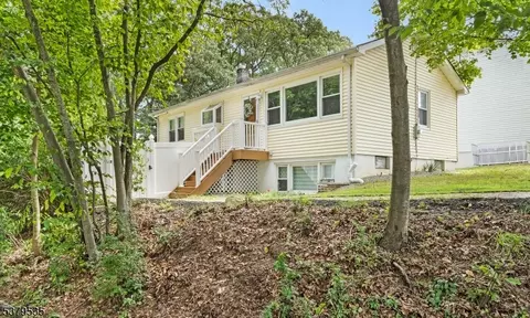 518 Curtis Rd, Landing, NJ 07850