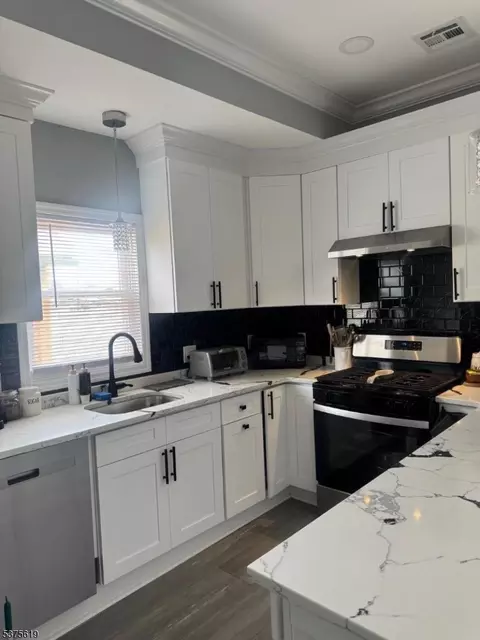 385 E Main St, Somerville, NJ 08876 photo 4