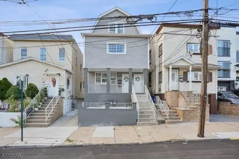 227 Palmer St, Elizabeth, NJ 07202