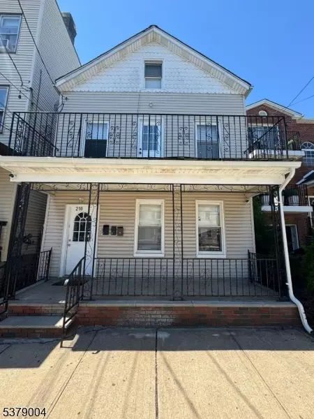 210 Clark Pl, Elizabeth City, NJ 07206