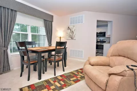 147 Potomac Dr Ondo, Basking Ridge, NJ 07920 photo 5