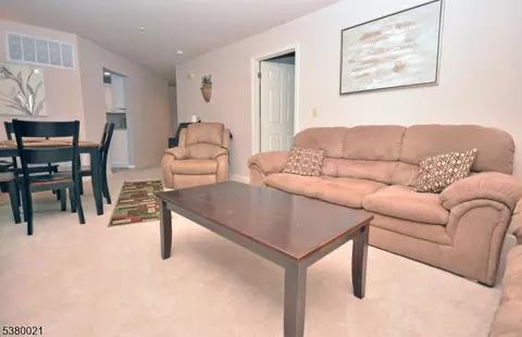 147 Potomac Dr Ondo, Basking Ridge, NJ 07920 photo 10