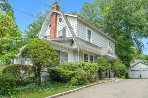 21 Richmond Ave, Ridgewood, NJ 07450