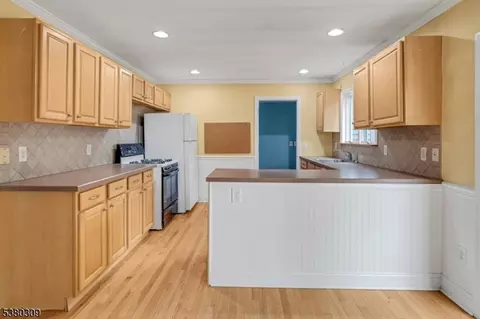 10 Emery Ave, Mendham, NJ 07945 photo 7