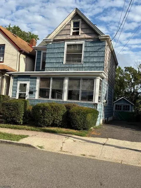 218 W 2nd St, Clifton, NJ 07011