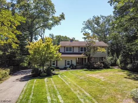 16 Macleay Rd, Montville, NJ 07045