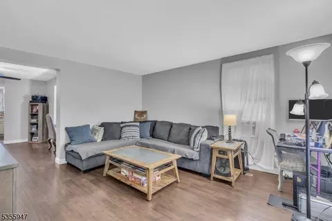 74 S Lincoln Ave, Washington, NJ 07882