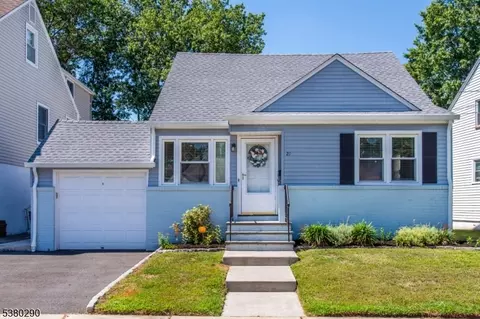 21 Yale Ter, Belleville, NJ 07109