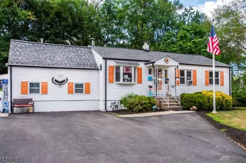 412 N 4th Ave, Hawthorne, NJ 07506
