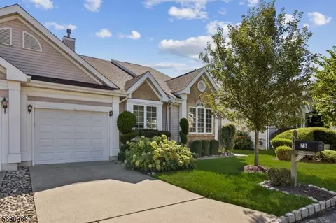 78 Harwood Rd, Monroe Township, NJ 08831