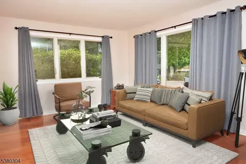 63 Augusta Dr, Annandale, NJ 08801