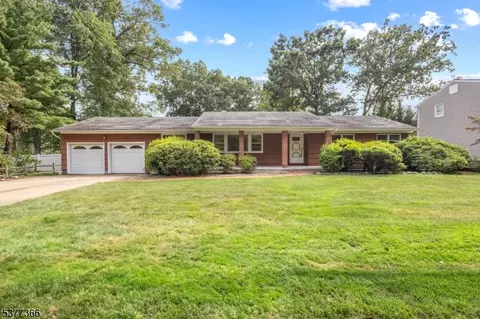 870 Smith Rd, Parsippany, NJ 07054