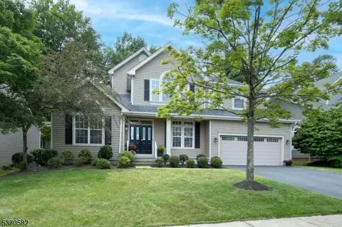 163 Smoke Rise Rd, Basking Ridge, NJ 07920