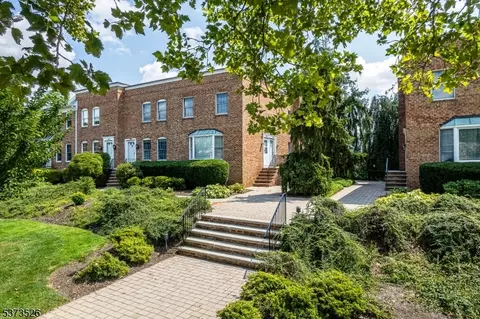 30 Elm St #30J, Summit, NJ 07901
