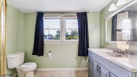 Bath - 32 Washington Ave, Beverly, NJ 08010 photo 2 of 2