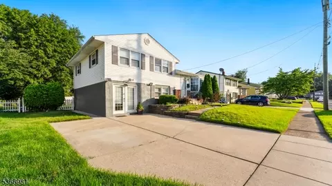 Exterior - 32 Washington Ave, Beverly, NJ 08010 photo 1 of 3