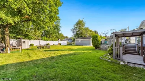 Exterior - 32 Washington Ave, Beverly, NJ 08010 photo 3 of 3