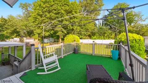 Exterior - 32 Washington Ave, Beverly, NJ 08010 photo 2 of 3