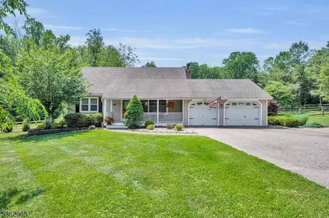 500 Charlestown Rd, Hampton, NJ 08827