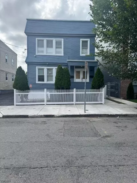 359 S 20th St, Newark, NJ 07103
