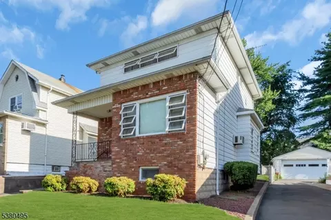 190 Conover Ave, Nutley, NJ 07110