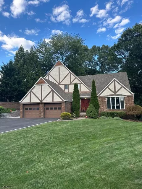242 Juniper Way, Mountainside, NJ 07092