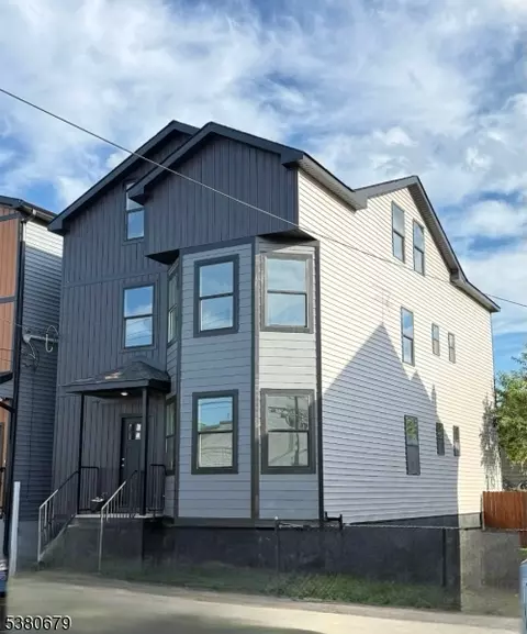 182 Lafayette St #2, Paterson, NJ 07501