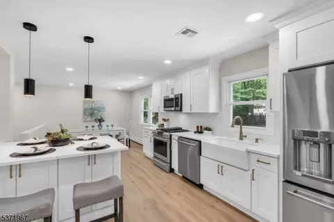 44 Riceman Rd, Berkeley Heights, NJ 07922 photo 13
