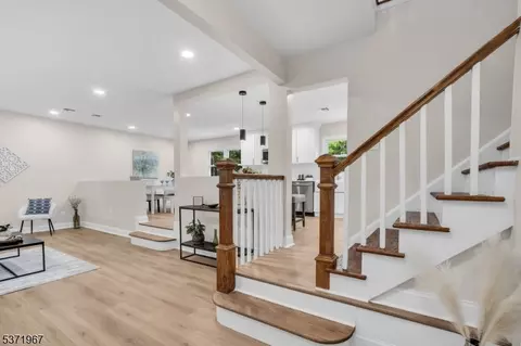 44 Riceman Rd, Berkeley Heights, NJ 07922 photo 4