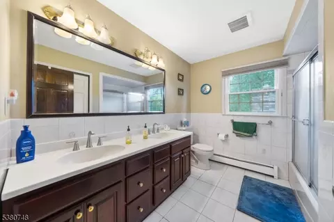 119 Pleasantview Dr, Wayne, NJ 07470 photo 16
