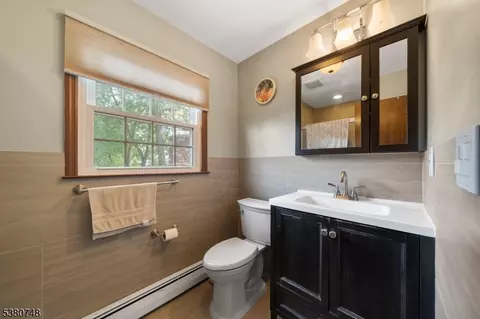 119 Pleasantview Dr, Wayne, NJ 07470 photo 19