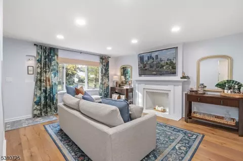 359 Mountain Ave, Springfield, NJ 07081 photo 8