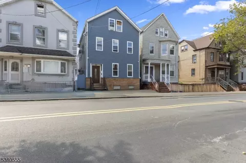 380 Lafayette St, Newark, NJ 07105
