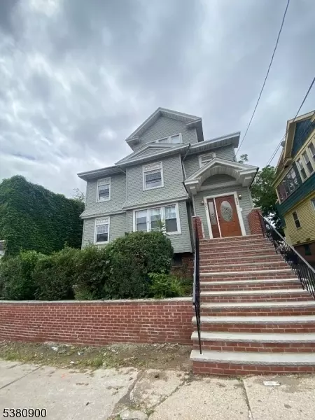 300-302 Renner Ave, Newark, NJ 07112