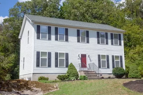 48 Woodland Rd, Franklin, NJ 07416