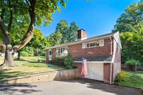 A1 Mount Washington Dr, Clifton City, NJ 07013