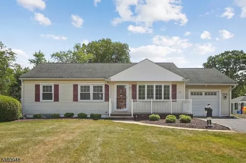18 Edgewood Ter, Bridgewater, NJ 08807