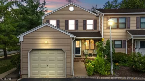 78 Sunrise Dr, Gillette, NJ 07933