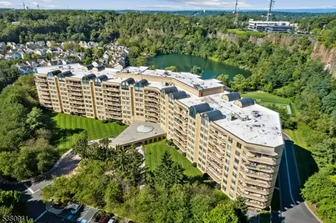 10 Smith Manor Blvd #409, West Orange, NJ 07052
