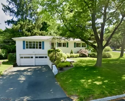 48 Birkendene Rd, Caldwell, NJ 07006