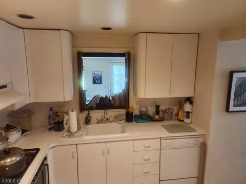 172 Colonial Rd, Summit, NJ 07901 photo 5