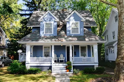 10 Laurel Pl, Glen Ridge, NJ 07028