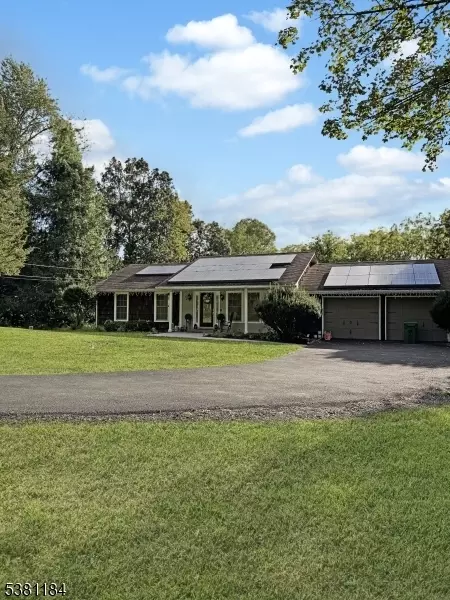 84 Spring Valley Rd, Hardwick Twp, NJ 07825